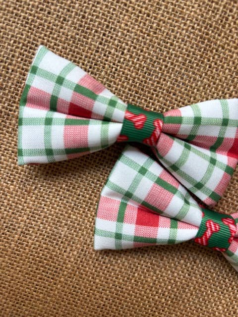 Holiday Plaid Bones Bowtie Small Size