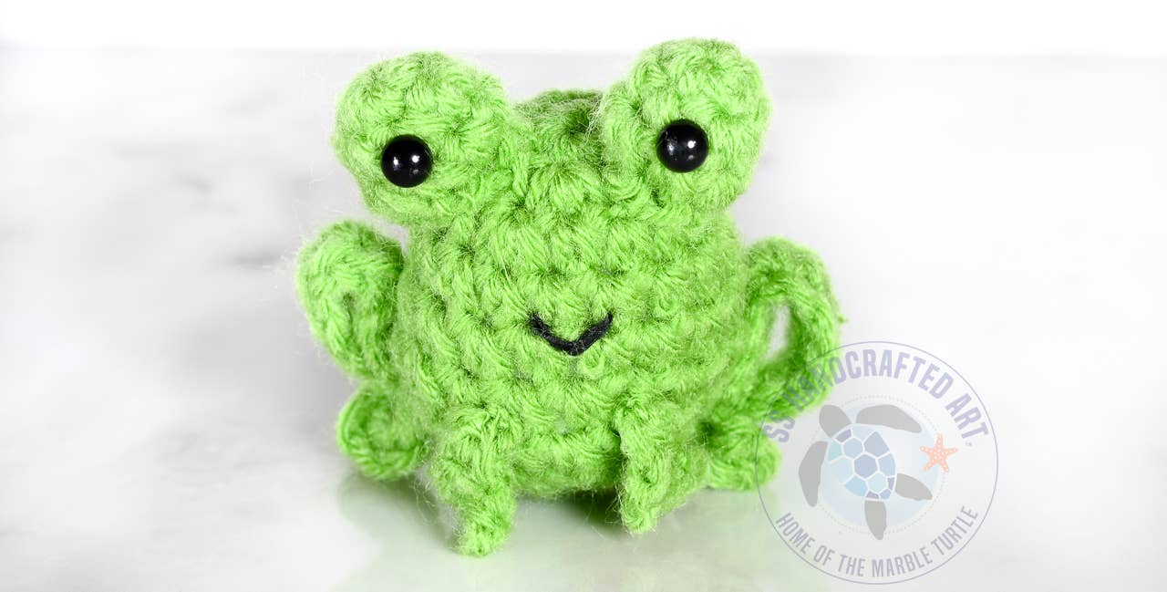 Hand Knitted Frog 3"