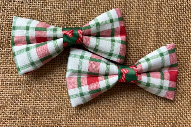 Holiday Plaid Bones Bowtie Small Size